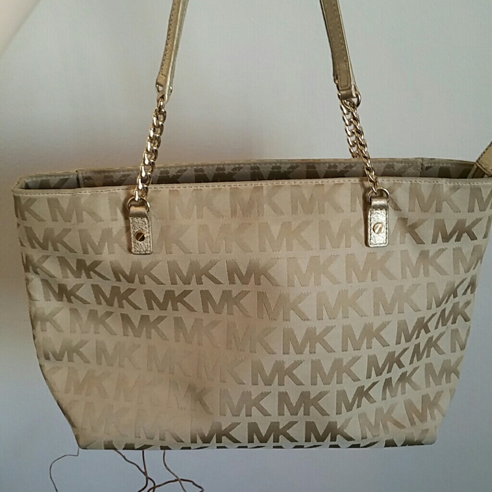 Gold Michael Kors Initial zip up tote - Picture 1 of 6